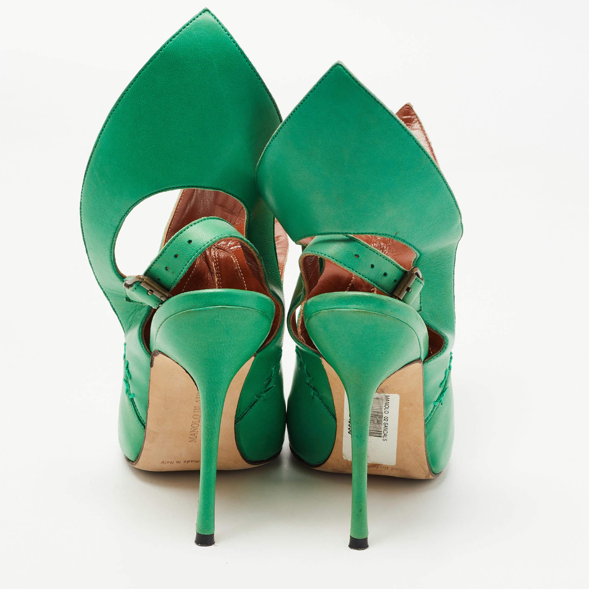 Donna Manolo Blahnik Sandali con cinturino alla caviglia in pelle verde misura 36,5 in vendita