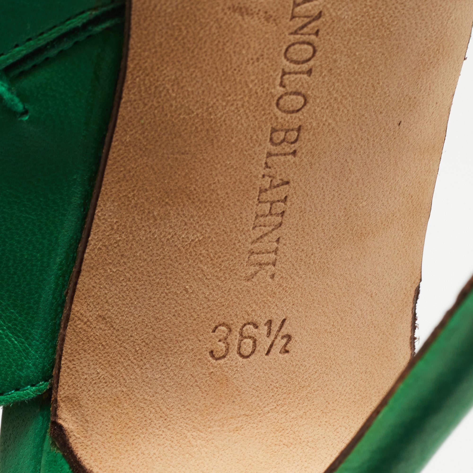 Manolo Blahnik Sandali con cinturino alla caviglia in pelle verde misura 36,5 in vendita 3
