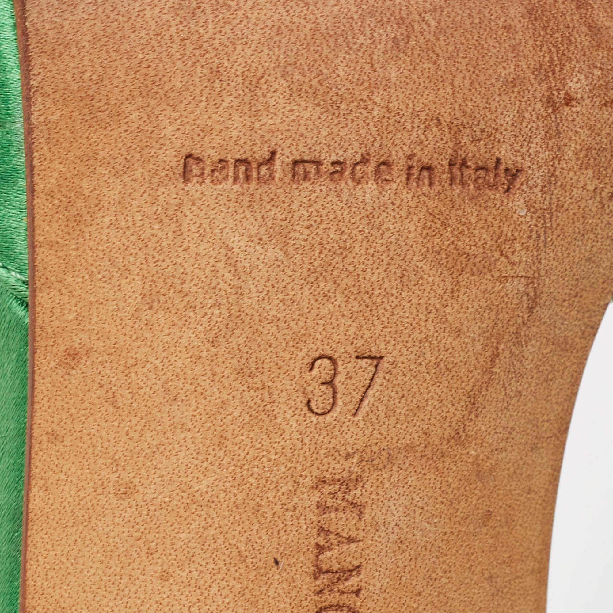 Manolo Blahnik Pumps Sedaraby in raso plissettato verde misura 37 in vendita 3