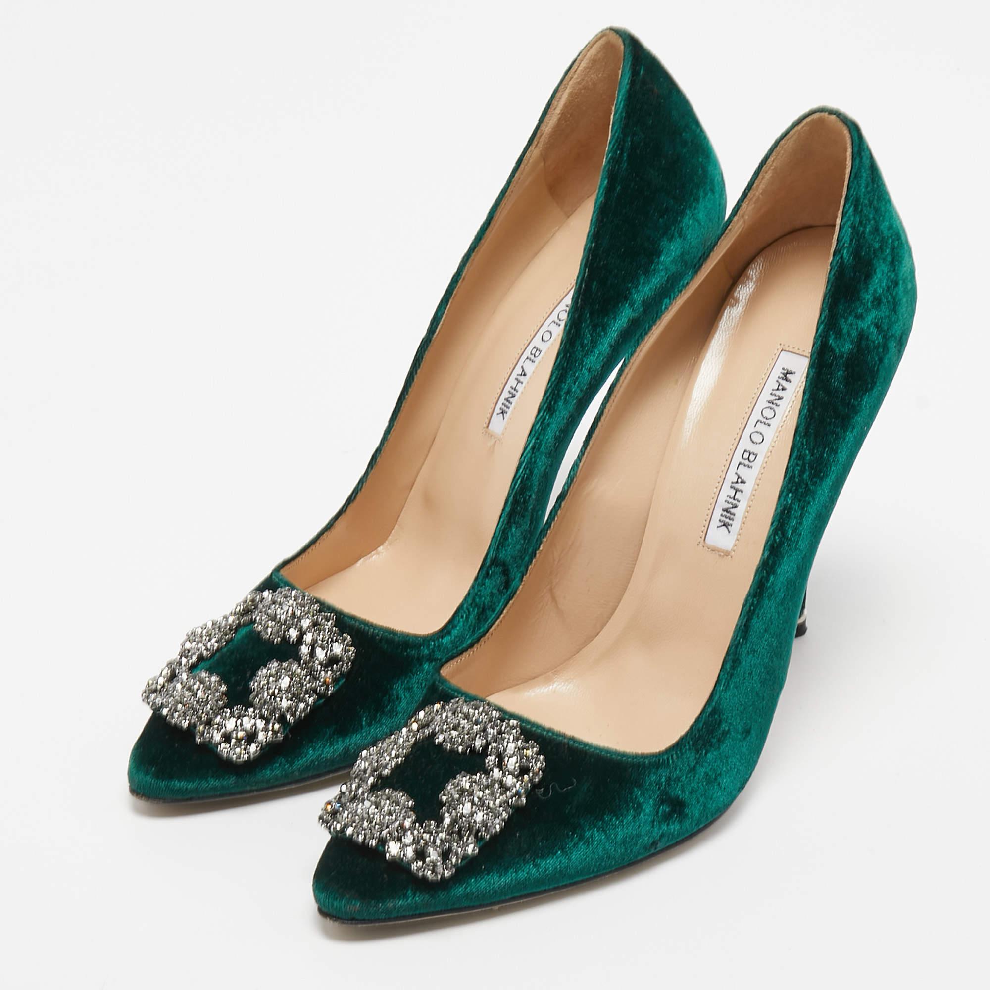 The fashion house’s tradition of excellence, coupled with modern design sensibilities, works to make these Manolo Blahnik pumps a fabulous choice. They'll help you deliver a chic look with ease.

Includes: Original Box, Info Booklet