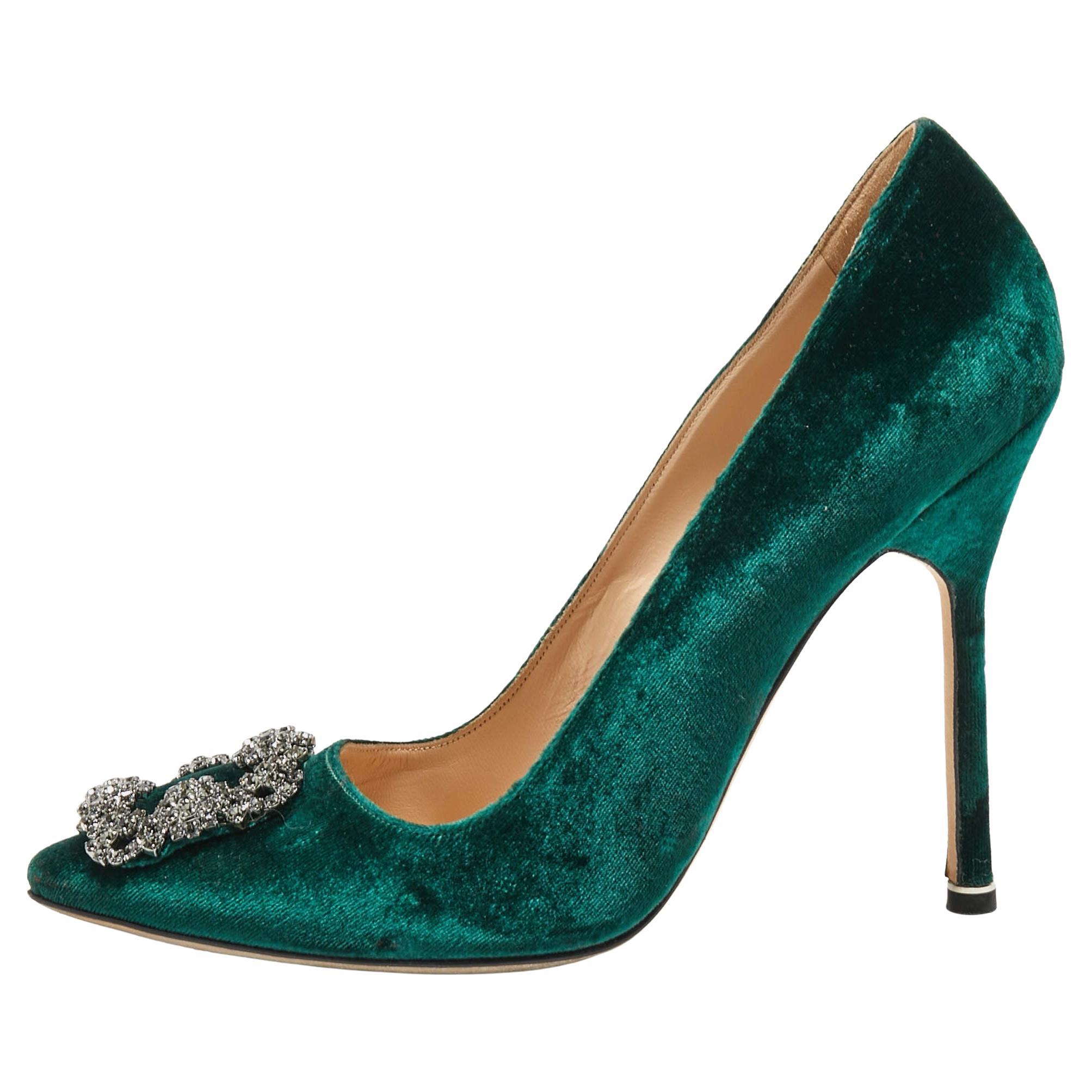 Manolo Blahnik Green Velvet Hangisi Crystal Embellished Pumps Size 39