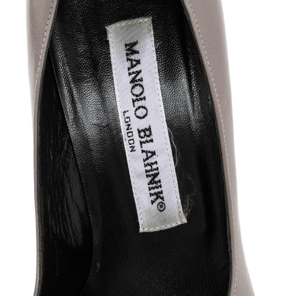 Manolo Blahnik Grey/Black Leather And Patent Leather Adra Pumps Size 39 For Sale 3
