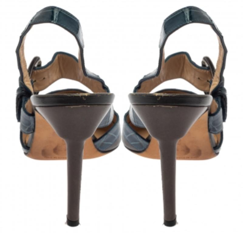 Manolo Blahnik Grey/Blue Croc Embossed And Leather Slingback Sandals Size 37 For Sale 1