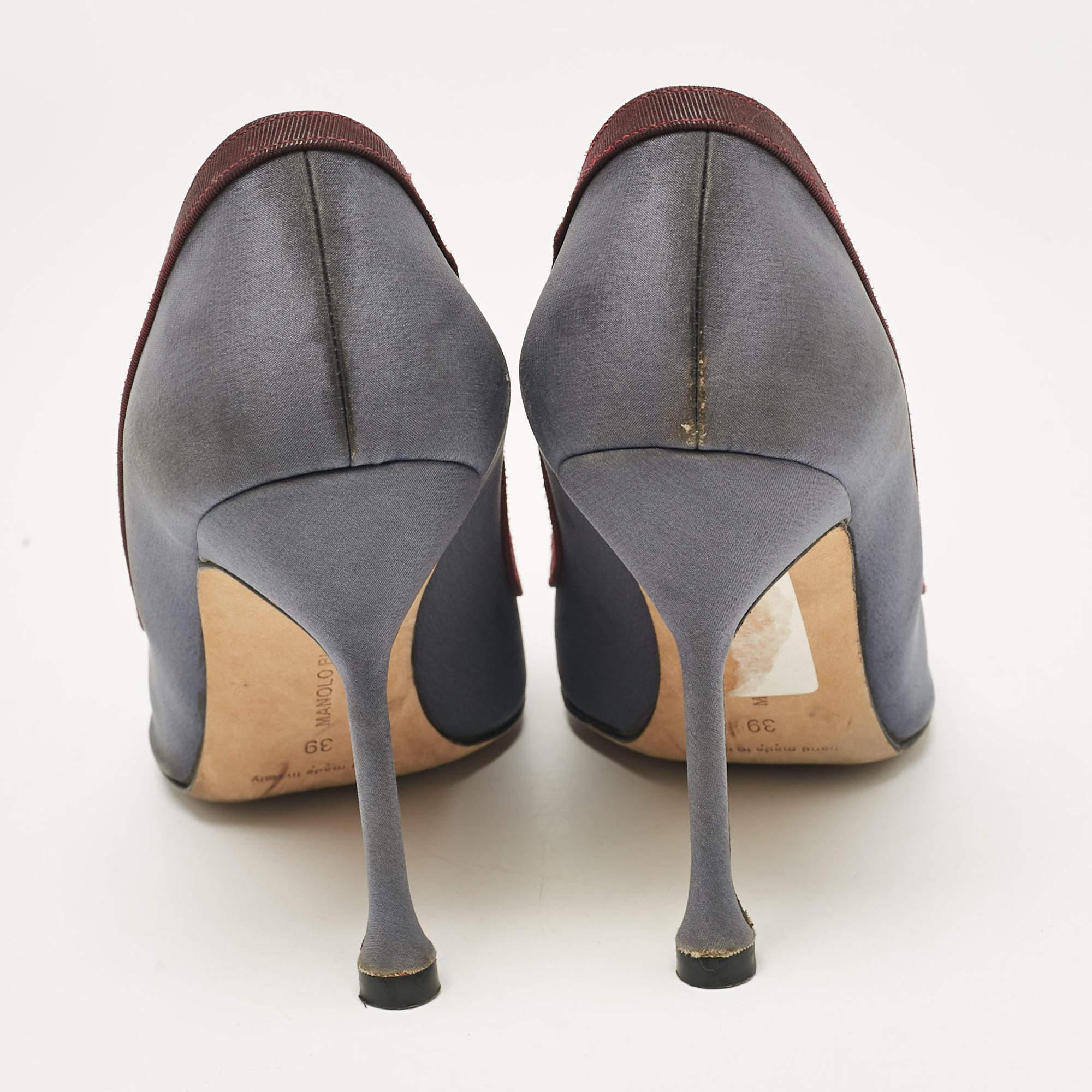 Women's Manolo Blahnik Grey/Burgundy Satin Gotrian Pumps Size 39