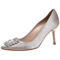 manolo blahnik hangisi light grey Manolo Blahnik Grey Satin Hangisi Crystal Embellished Pumps Size 38