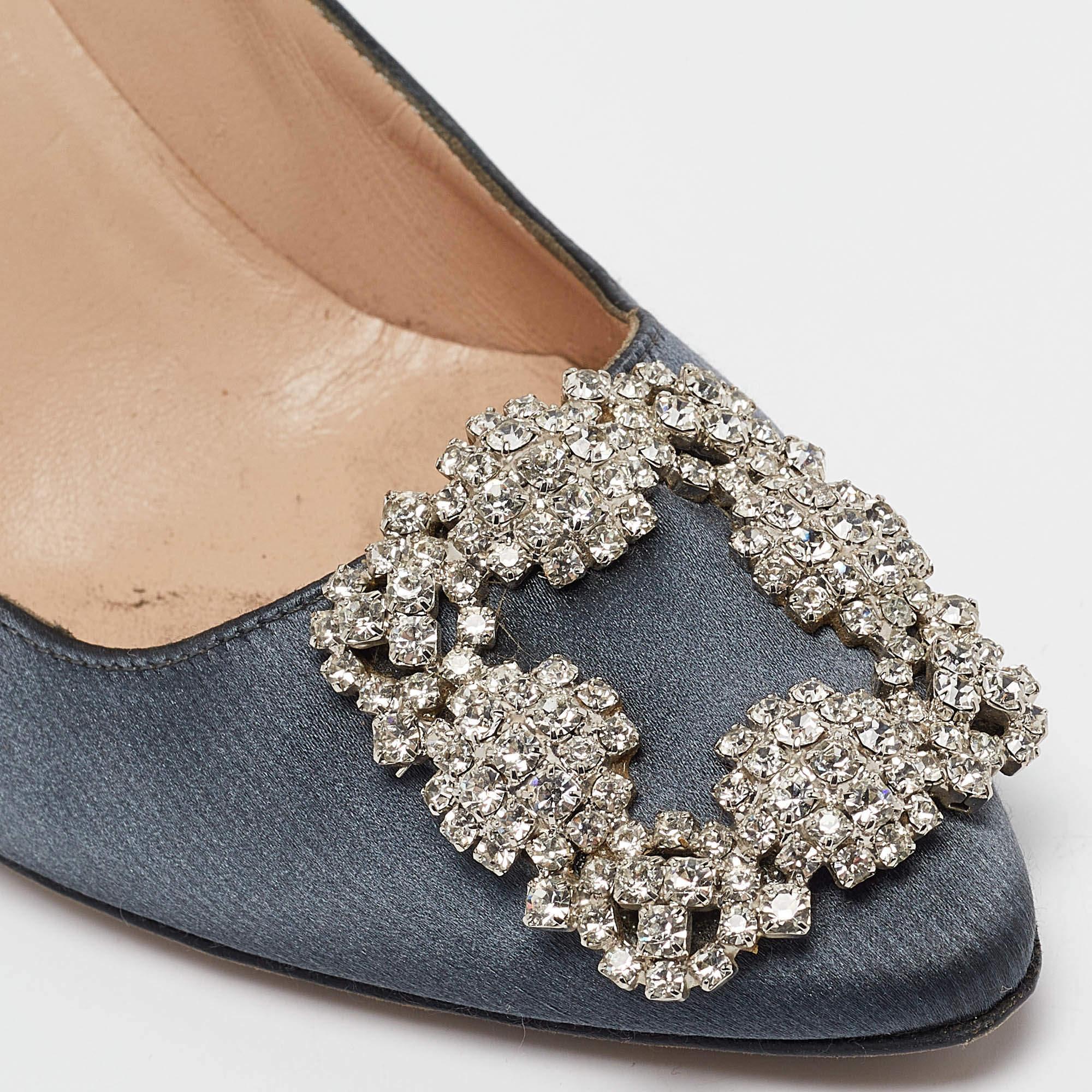 Manolo Blahnik Grey Satin Hangisi Pumps Size 35 For Sale 3