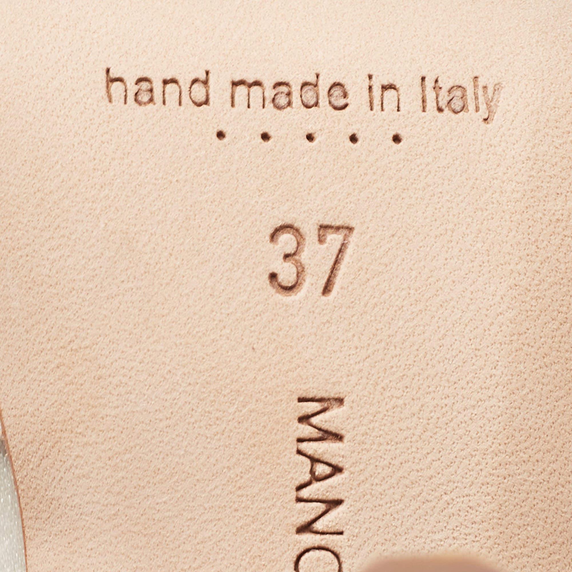 Manolo Blahnik Grey Satin Lala Pumps Size 37 1