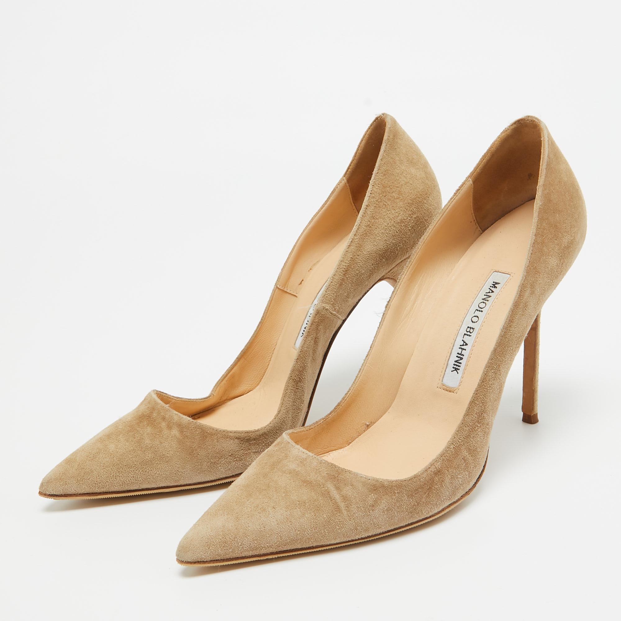 Manolo Blahnik Grey Suede BB Pointed Toe Pumps Size 38.5 For Sale 3