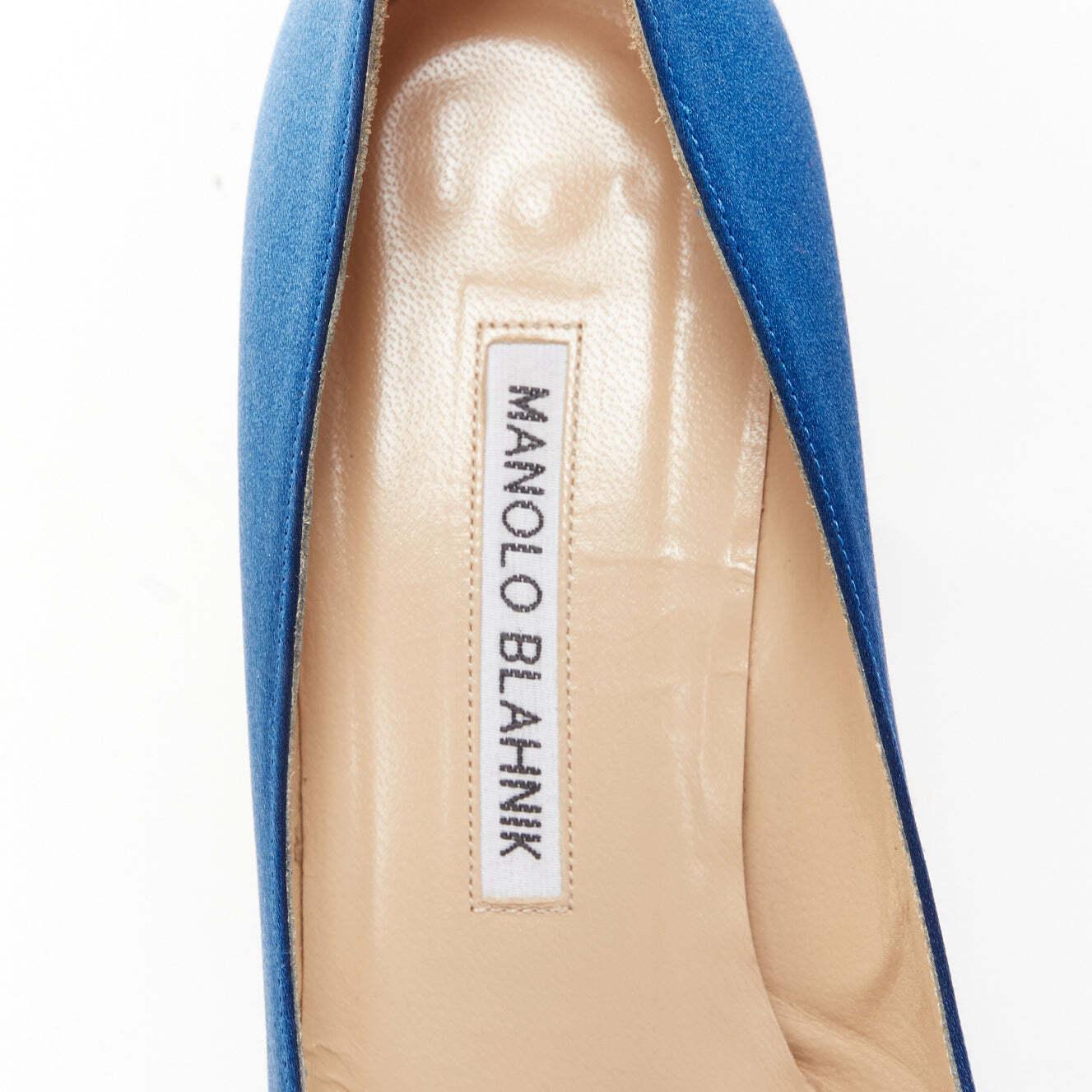 MANOLO BLAHNIK Hangisi 50 Blaue Satin-Pumps mit Kristallschnalle und Teebecherabsatz mit Absatz EU36,5 im Angebot 4
