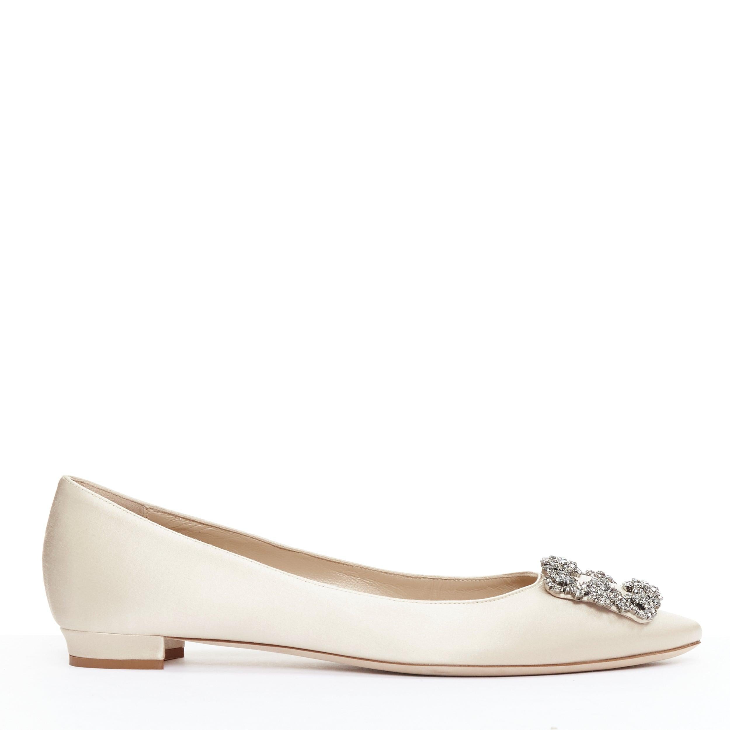 Beige MANOLO BLAHNIK Hangisi beige satin crystal buckle pointy flats EU38.5