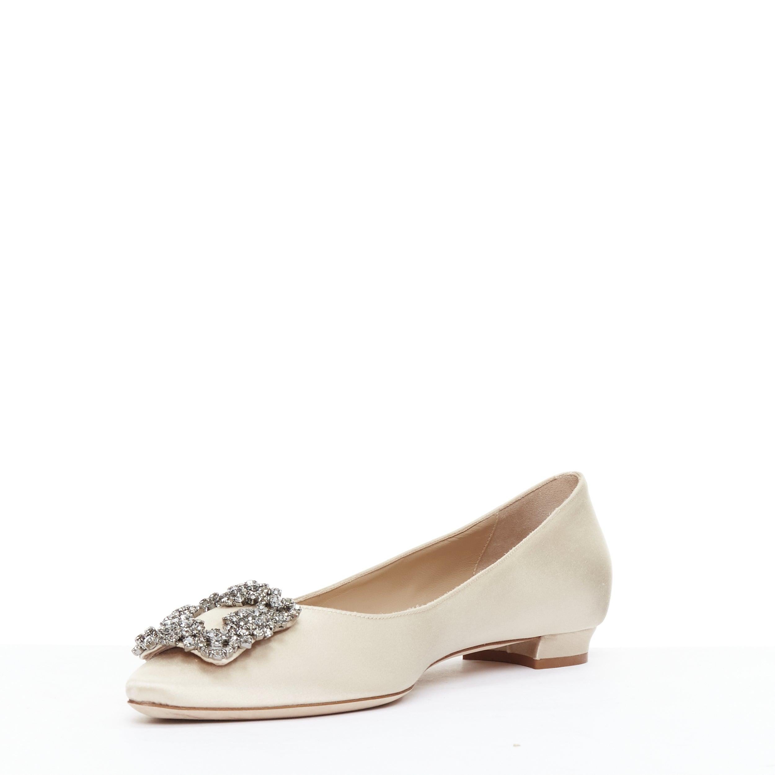 MANOLO BLAHNIK Hangisi beige satin crystal buckle pointy flats EU38.5 In Excellent Condition In Hong Kong, NT