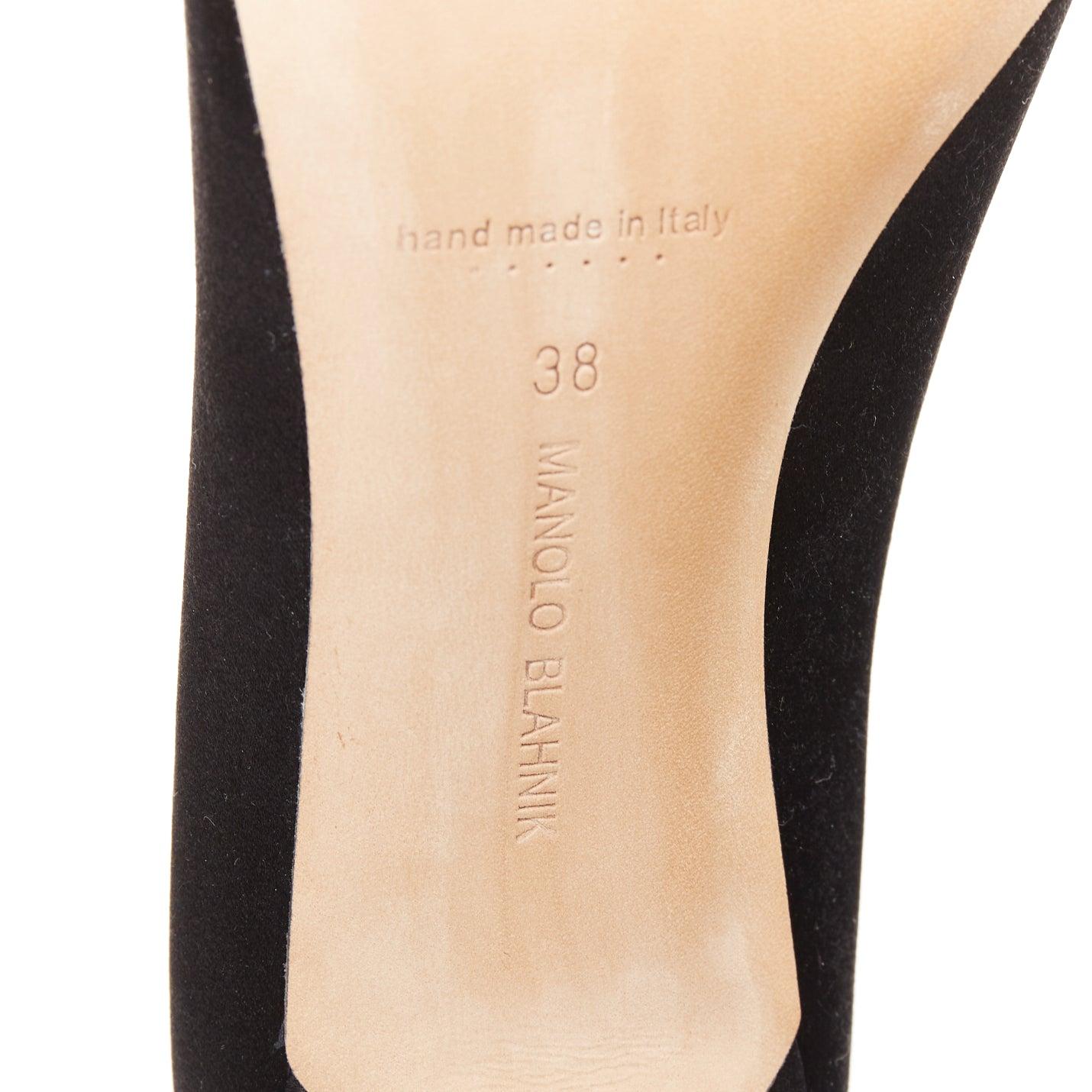 Manolo Blahnik - Hangisi - Escarpins à talons en satin noir avec boucle en cristal EU38 en vente 5