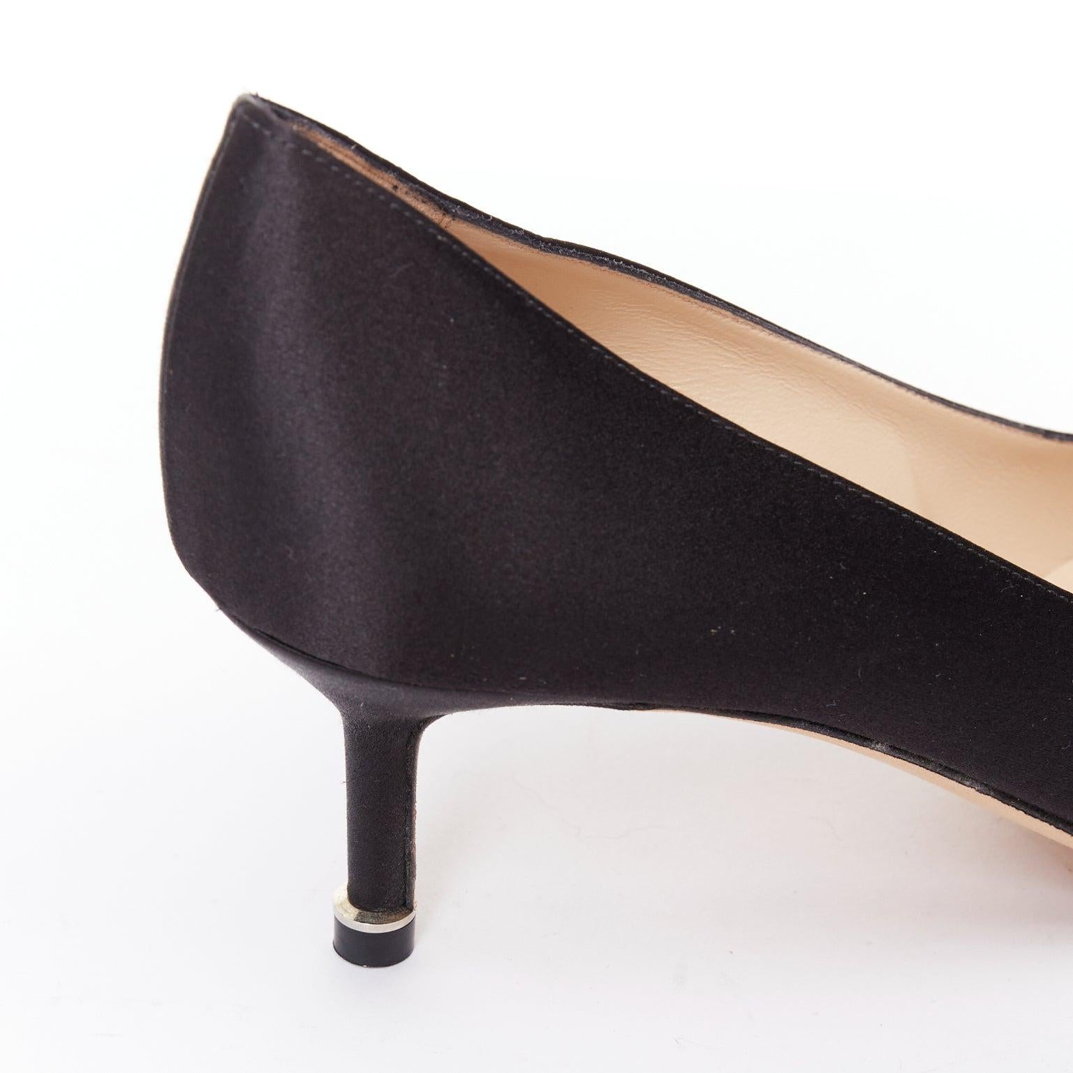 Manolo Blahnik - Hangisi - Escarpins à talons en satin noir avec boucle en cristal EU38 en vente 3