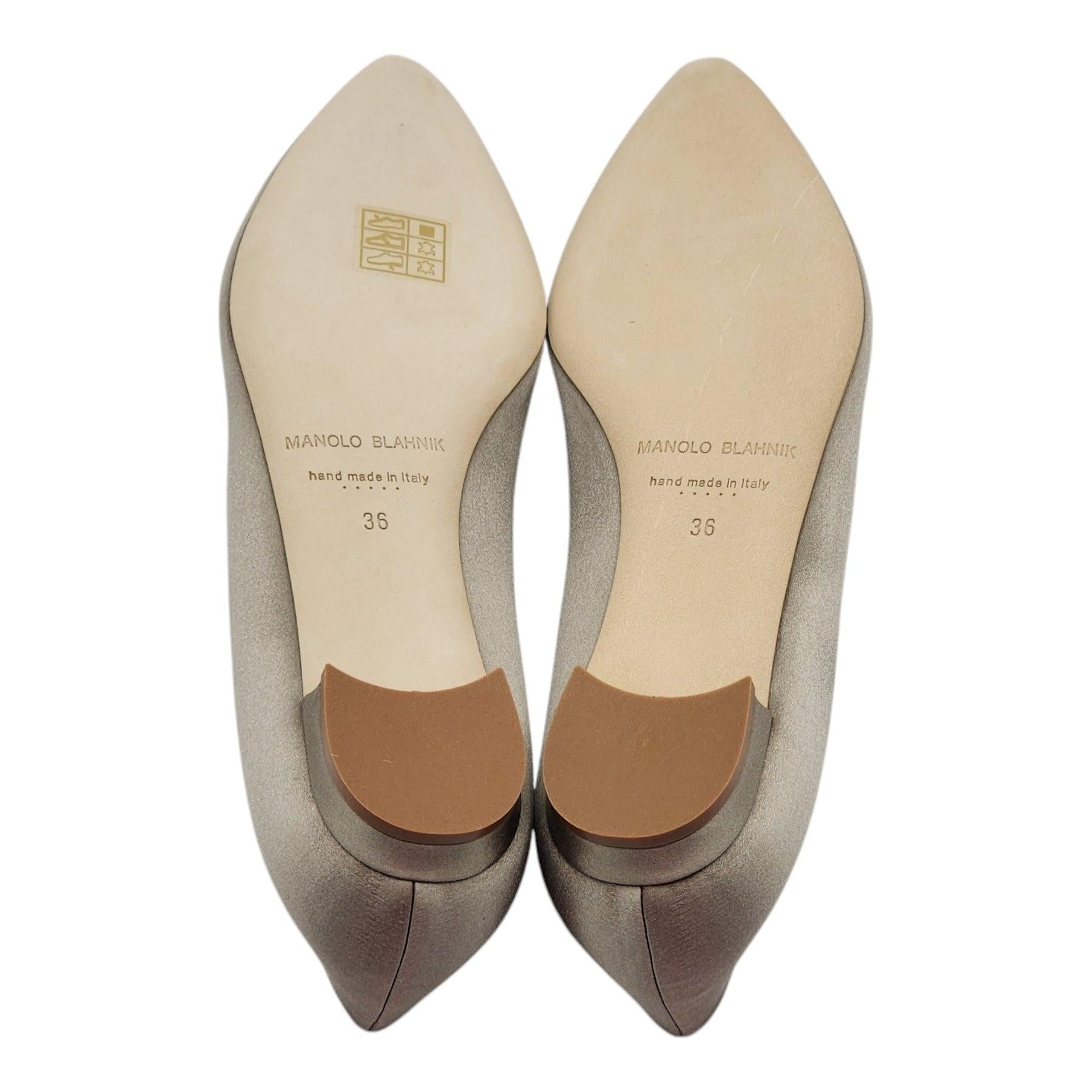 Manolo Blahnik Hangisiflat Jewel Buckle Flat Pumps Satin in Champagne In Excellent Condition For Sale In Los Angeles, CA