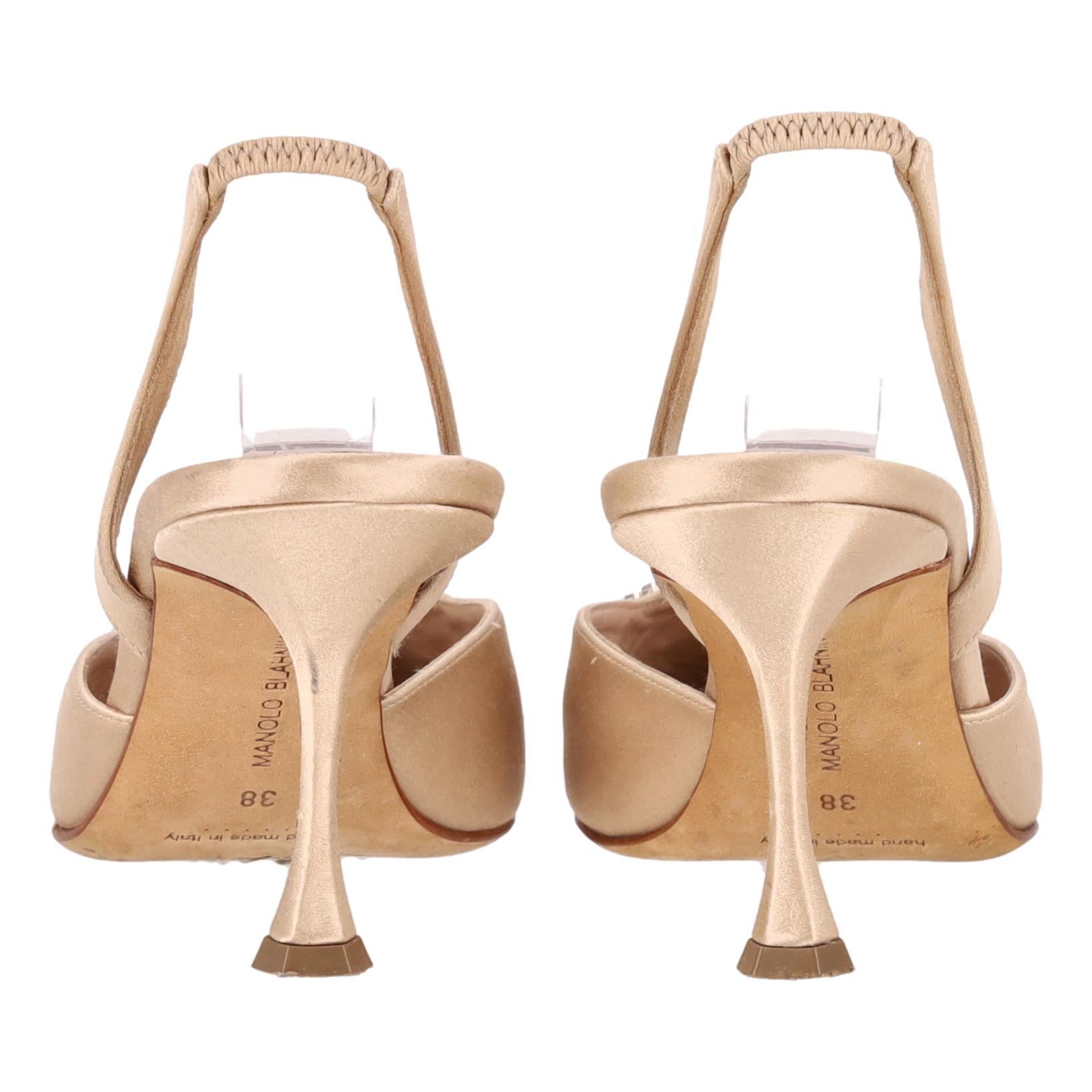 Manolo Blahnik Hangisli 70 Satin Jewel Slingback Heels In Excellent Condition For Sale In London, GB