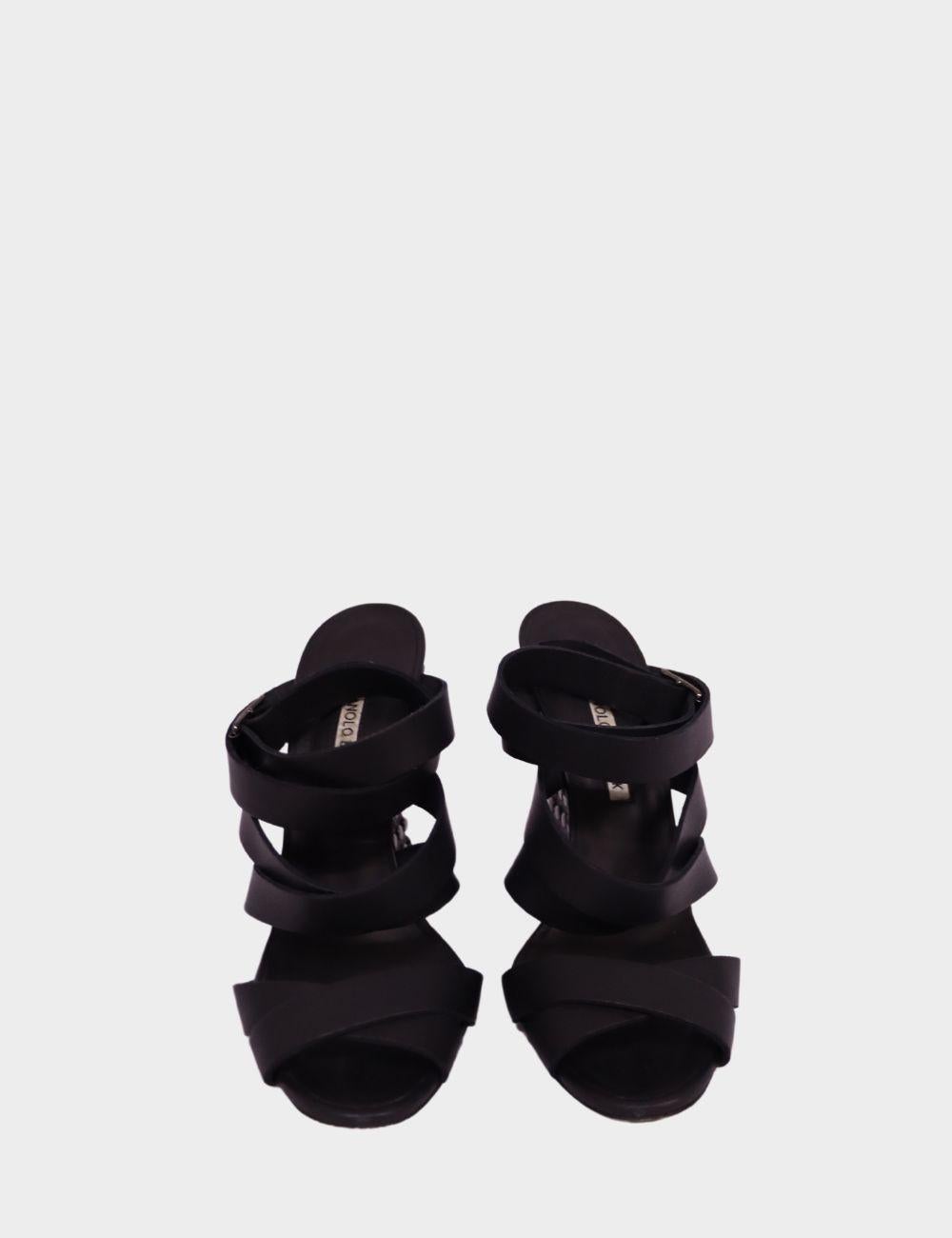 Black Manolo Blahnik - EU 38.5 For Sale