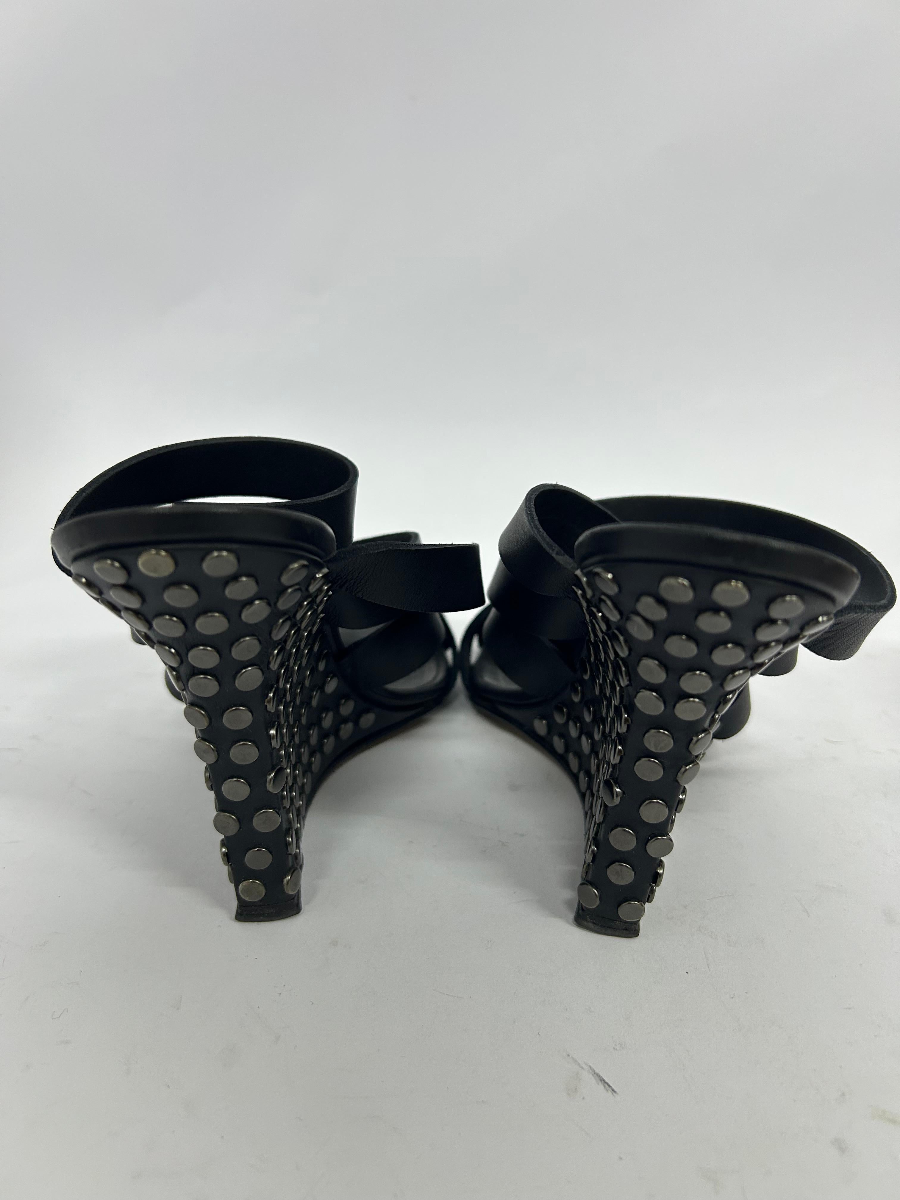 Women's Manolo Blahnik - EU 38.5 For Sale