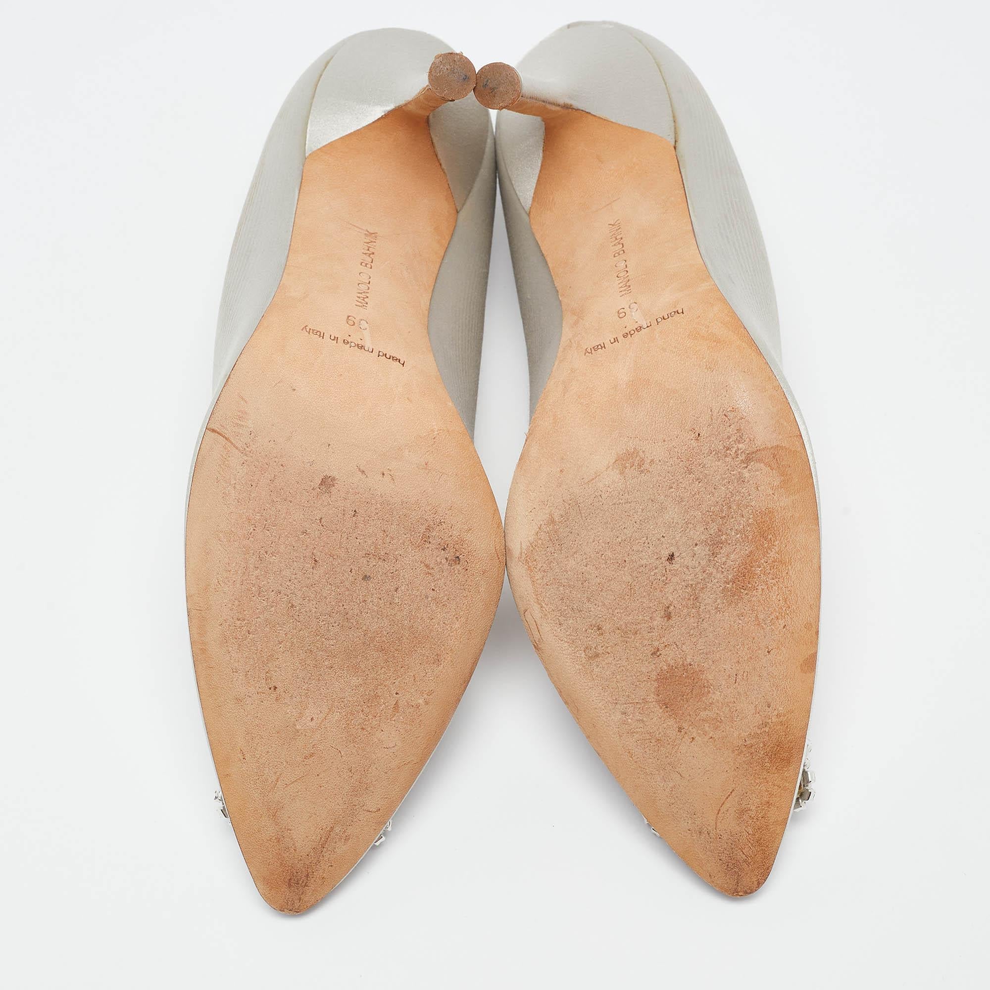 Manolo Blahnik Light Grey Satin Hangisi Pumps Size 39 1