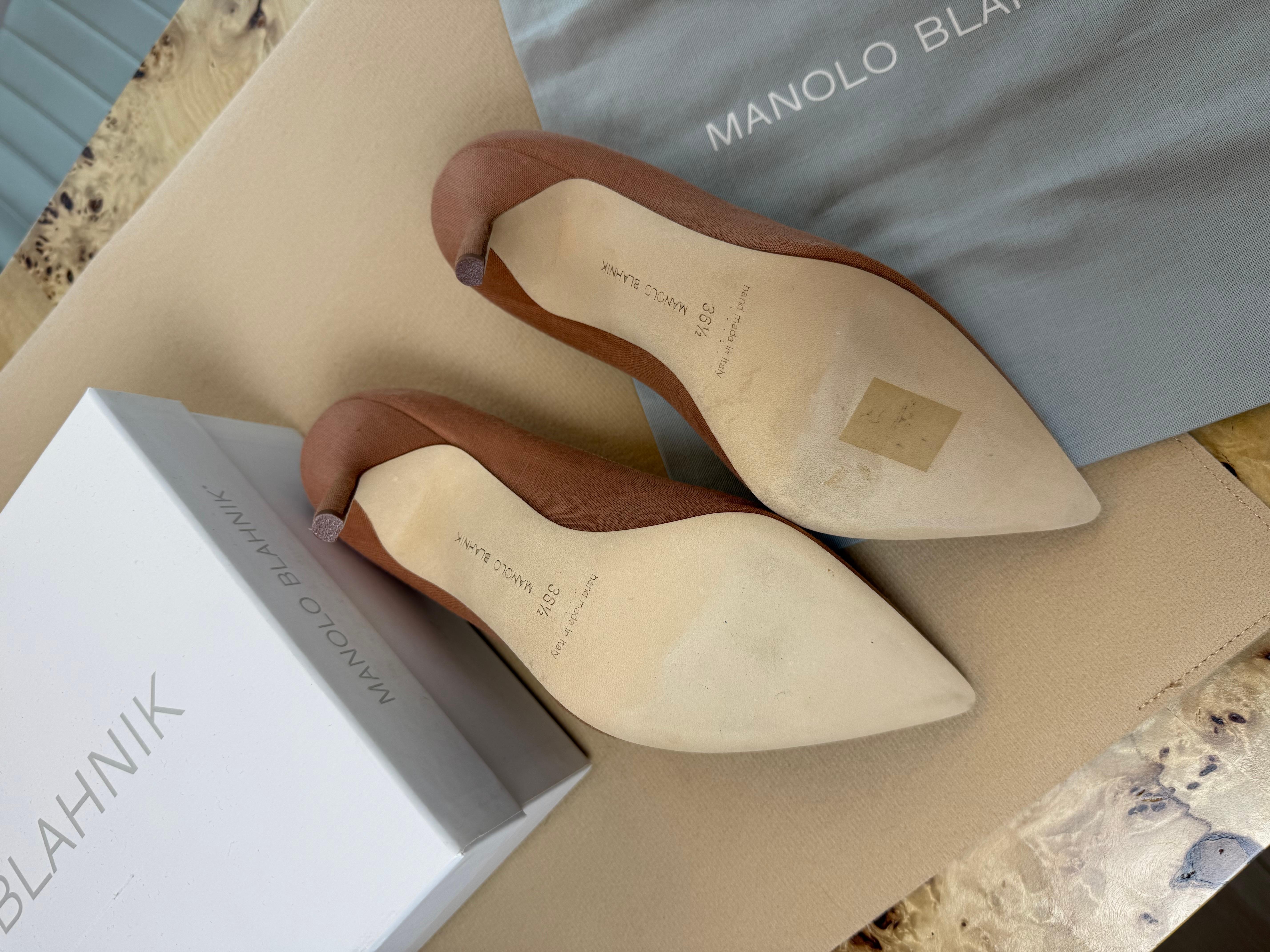 MANOLO BLAHNIK Linen BB 105 Pumps Size 6.5 Pointed Stiletto 36.5 en venta 2