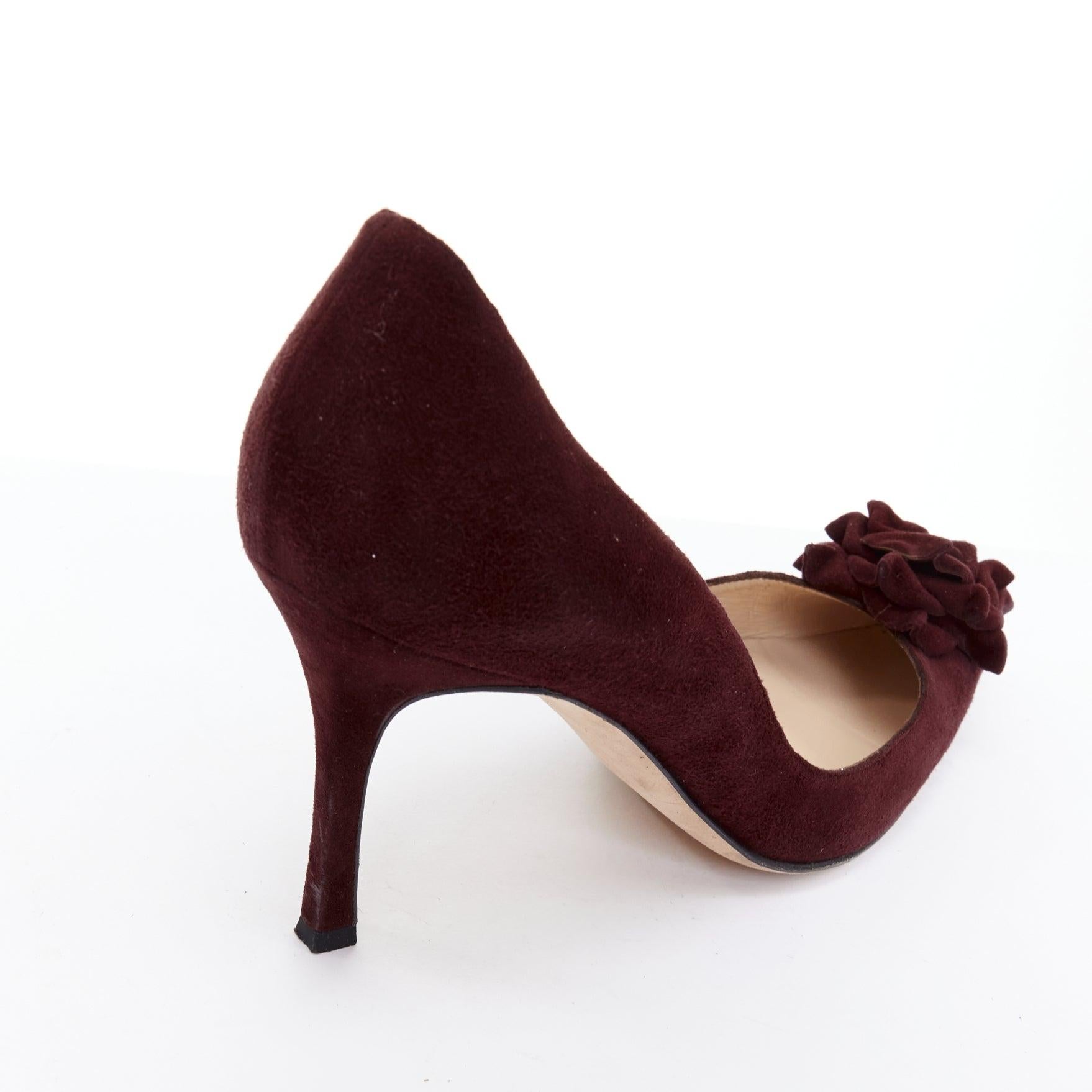 MANOLO BLAHNIK Lisa burgundy suede flower applique pumps EU39 For Sale 3