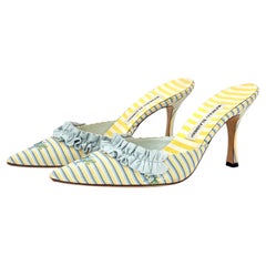 Mules Manolo Blahnik "Marie Antoinette" a righe, con volant e ricami floreali, taglia 37,5 EU