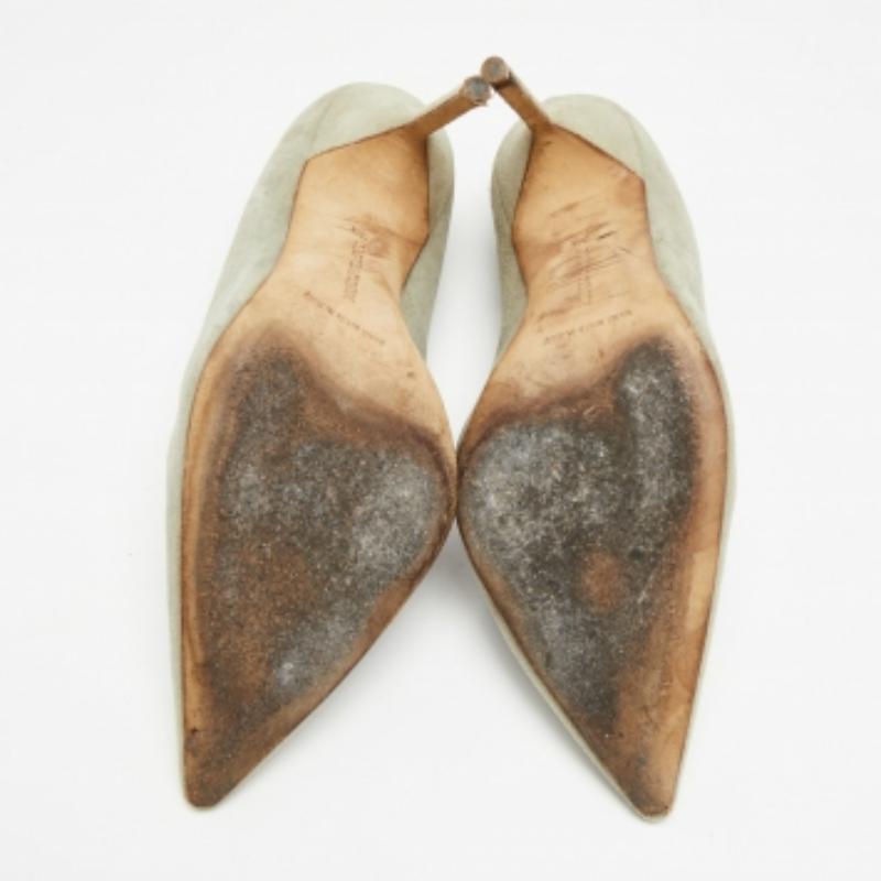 Manolo Blahnik Pumps a punta BB in pelle scamosciata verde menta misura 39 in vendita 3