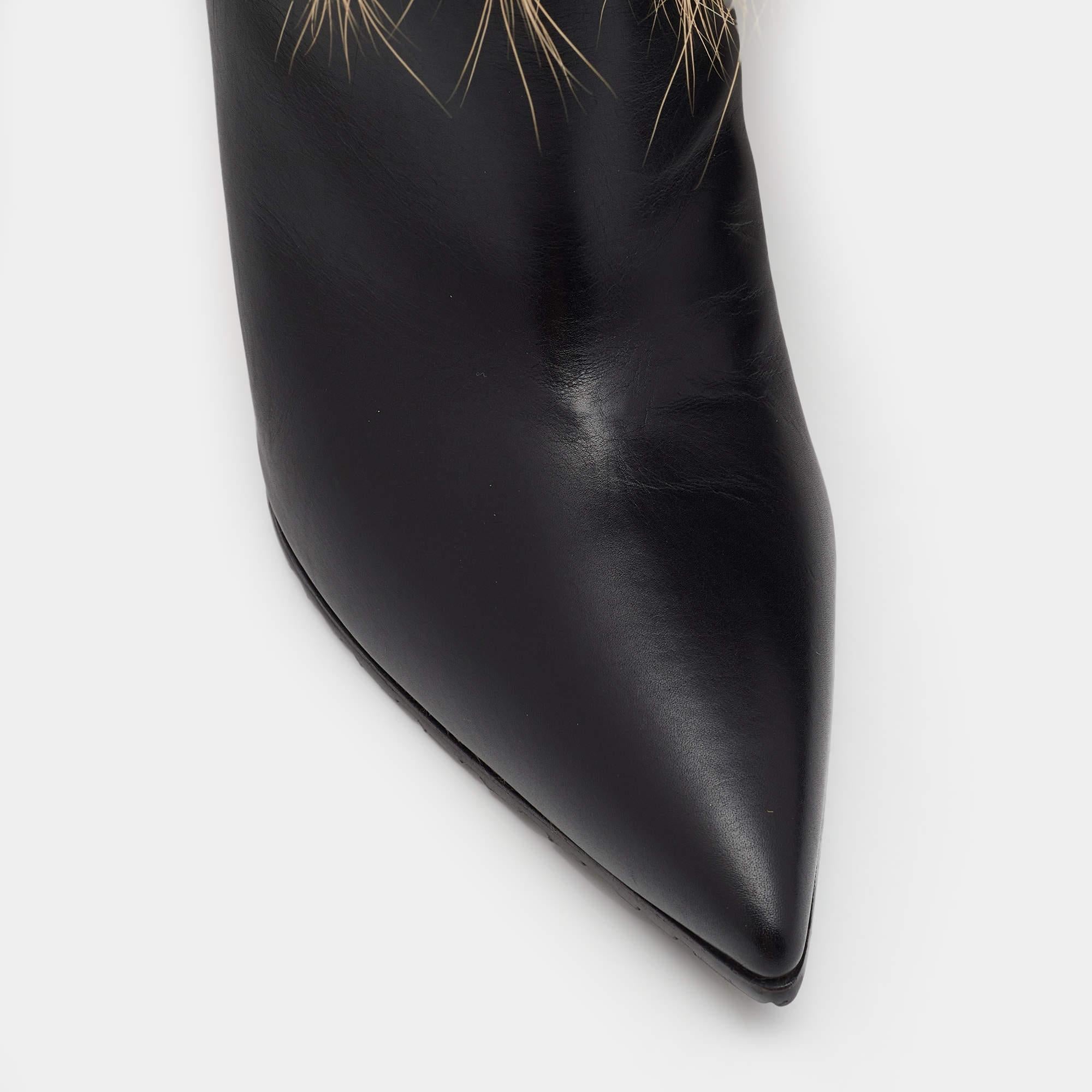 Manolo Blahnik Multicolor Leather And Fox Fur Calf Length Boots Size 37.5 In New Condition In Dubai, Al Qouz 2