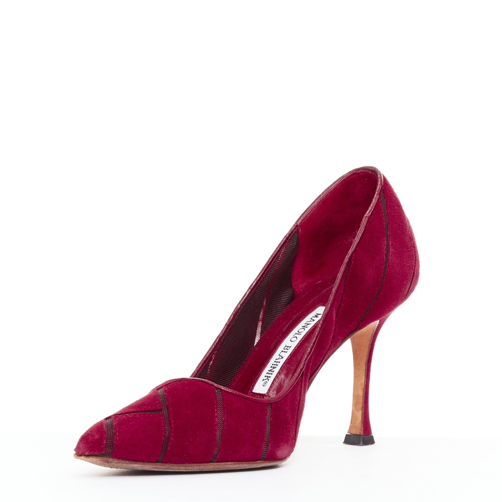 MANOLO BLAHNIK Escarpins Nadira en daim rouge à découpes diagonales en maille EU37 Bon état - En vente à Hong Kong, NT