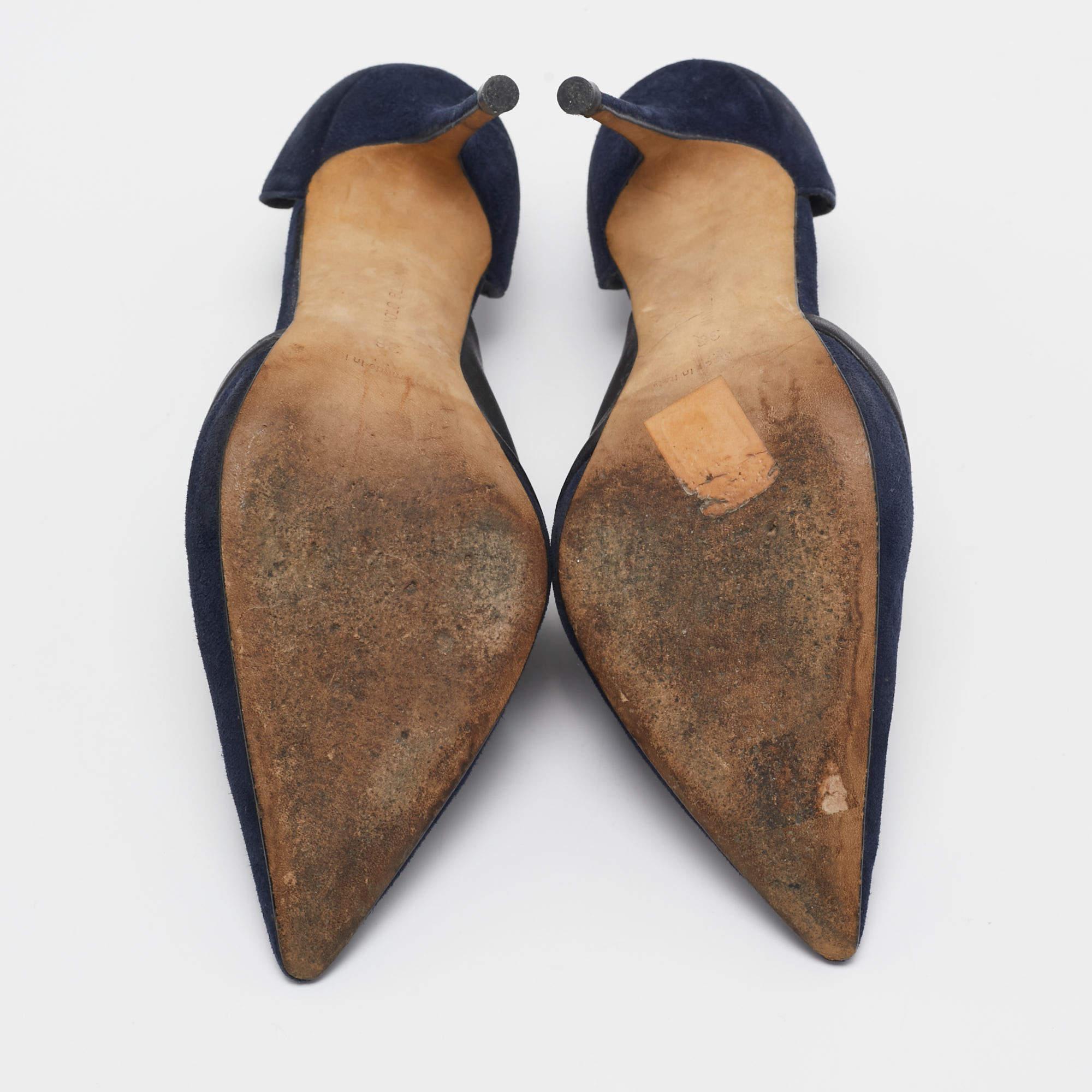 Manolo Blahnik Navy Blue/Black Suede and Leather D'orsay Pumps Size 36 For Sale 2