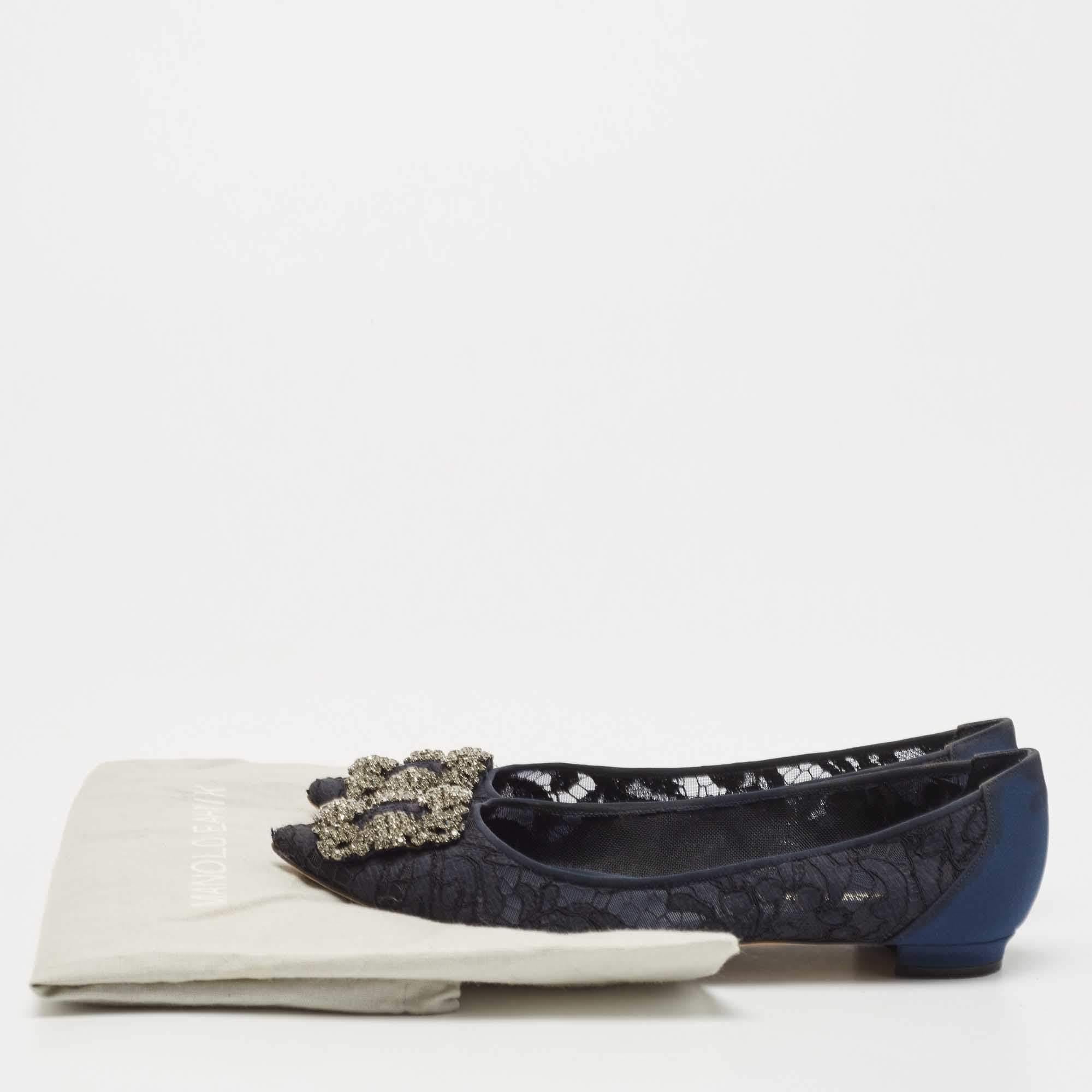 Manolo Blahnik Navy Blue Lace and Satin Hangisi Ballet Flats Size 37.5 2