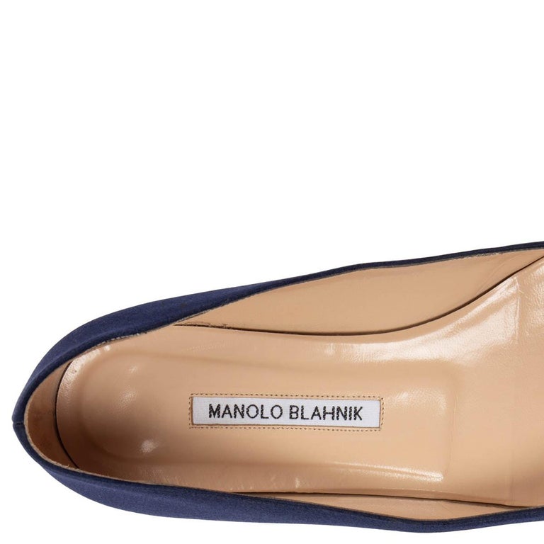 navy blue manolo blahnik shoes