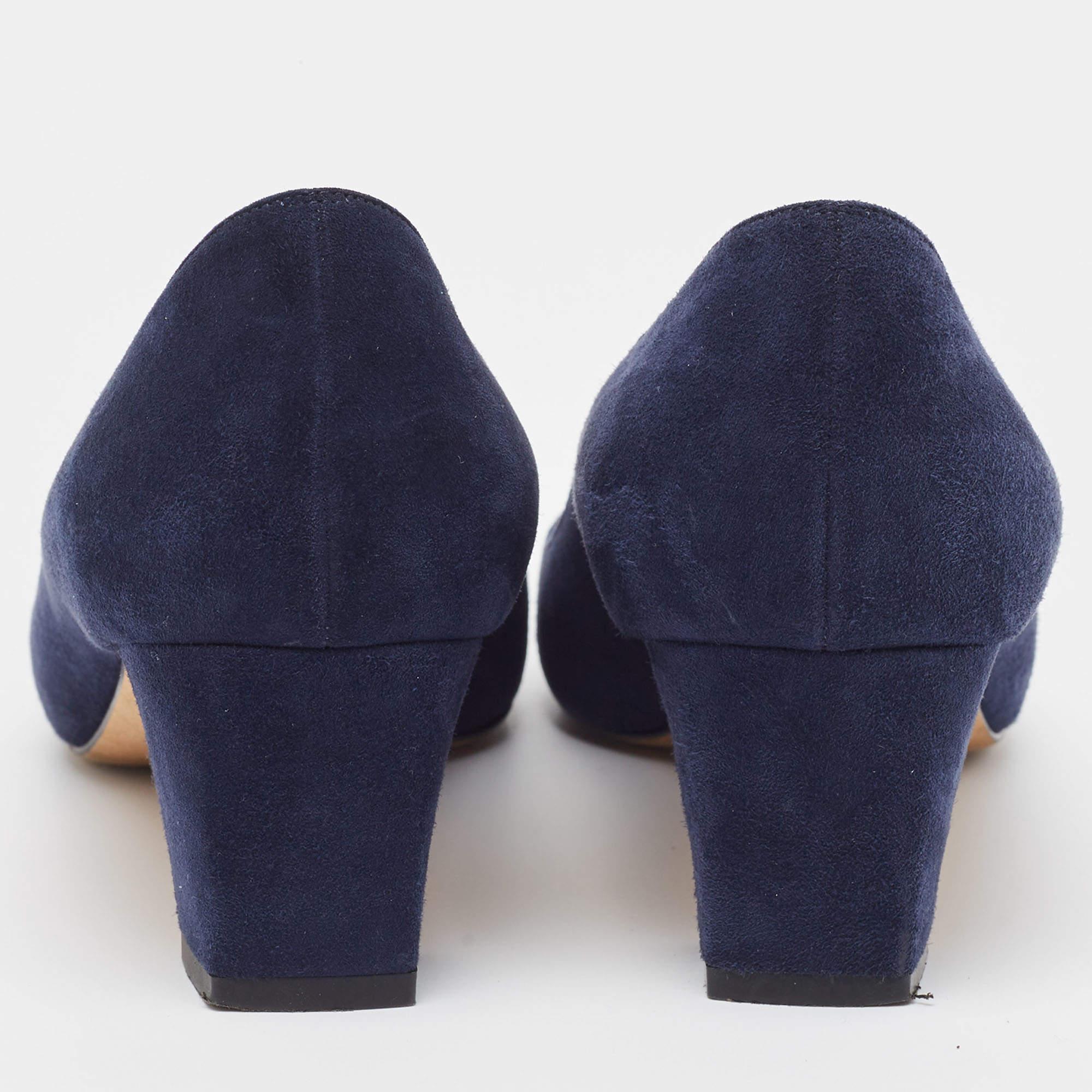 Women's Manolo Blahnik Navy Blue Suede Block Heel Pumps Size 38
