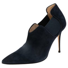 Manolo Blahnik Navy Blue Suede Dildi Ankle Boots Size 39