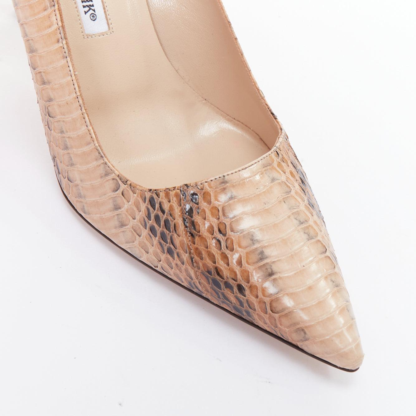 MANOLO BLAHNIK zapatos de tacón fino de piel escamada nude EU39 en venta 2