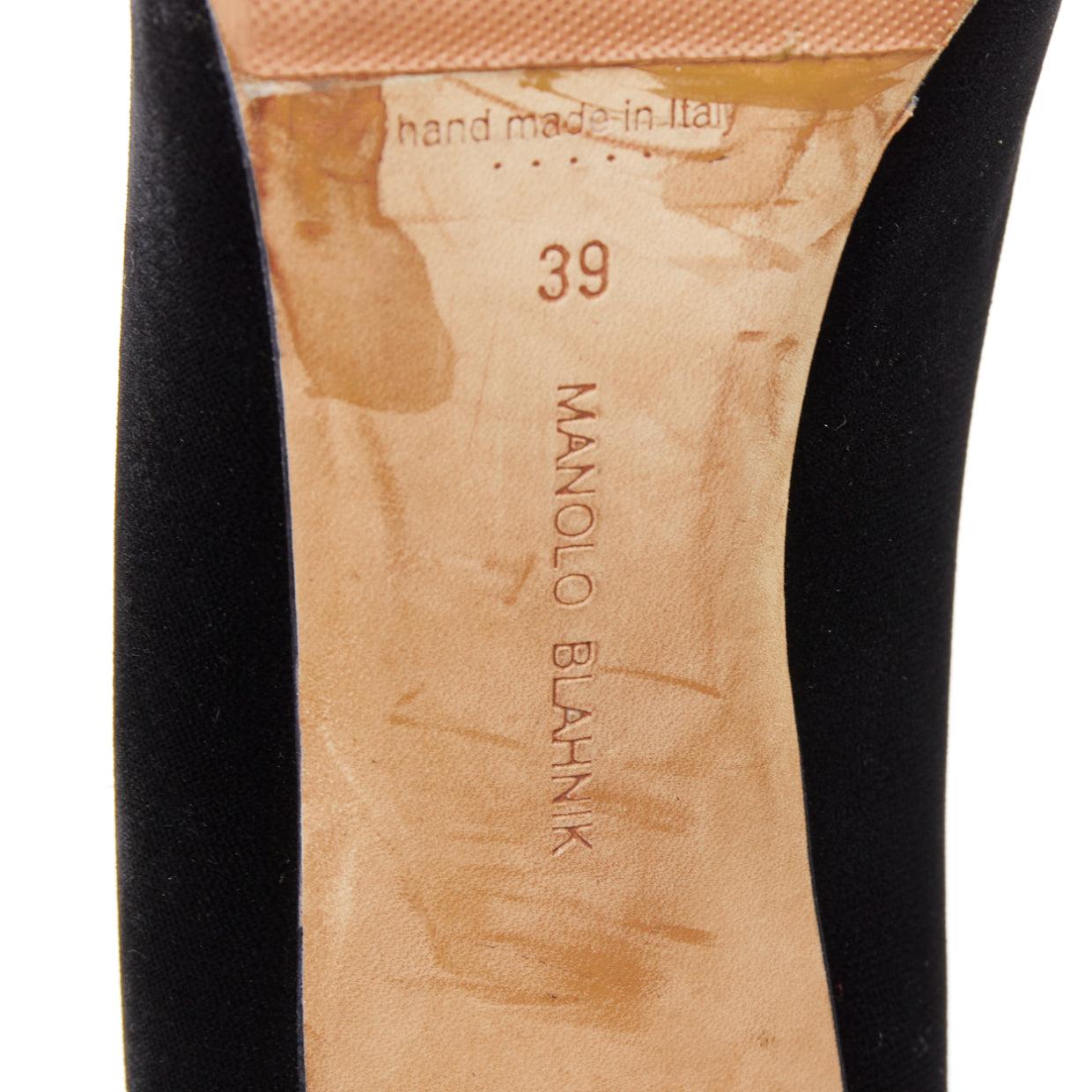 Manolo Blahnik - Escarpins à boucle en velours noir crysta jewell EU39 en vente 5