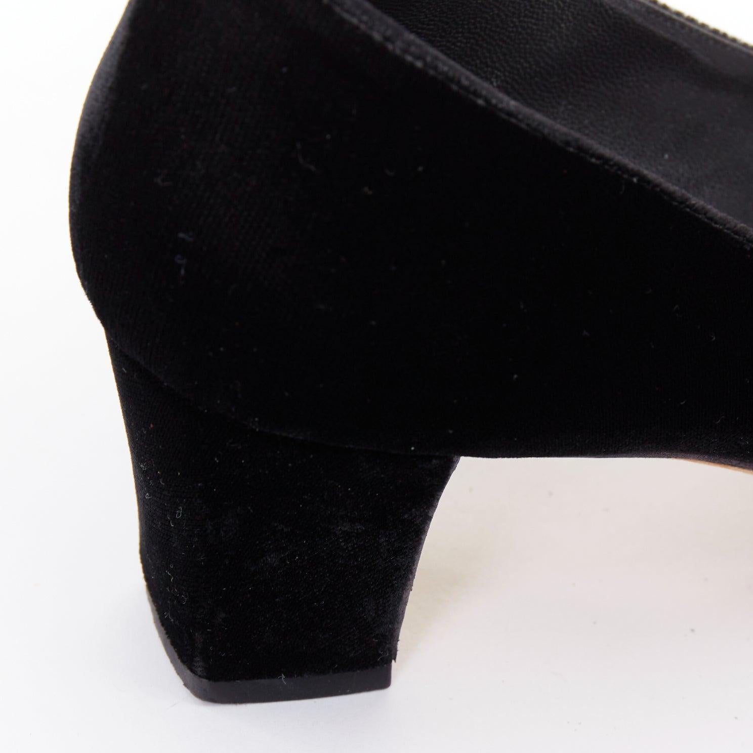 Manolo Blahnik - Escarpins à boucle en velours noir crysta jewell EU39 en vente 3