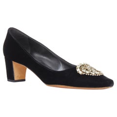 MANOLO BLAHNIK Okkato black velvet crysta jewell buckle pump EU39