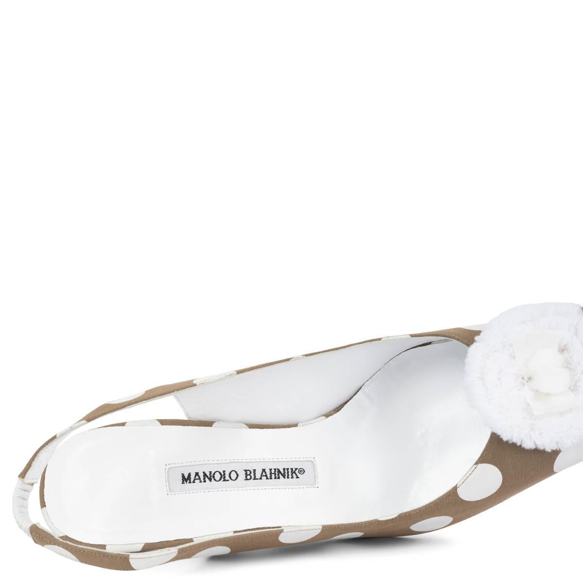MANOLO BLAHNIK olive drab & white POLKA DOT POMPOM Slinback Pumps Shoes 38.5 For Sale 2