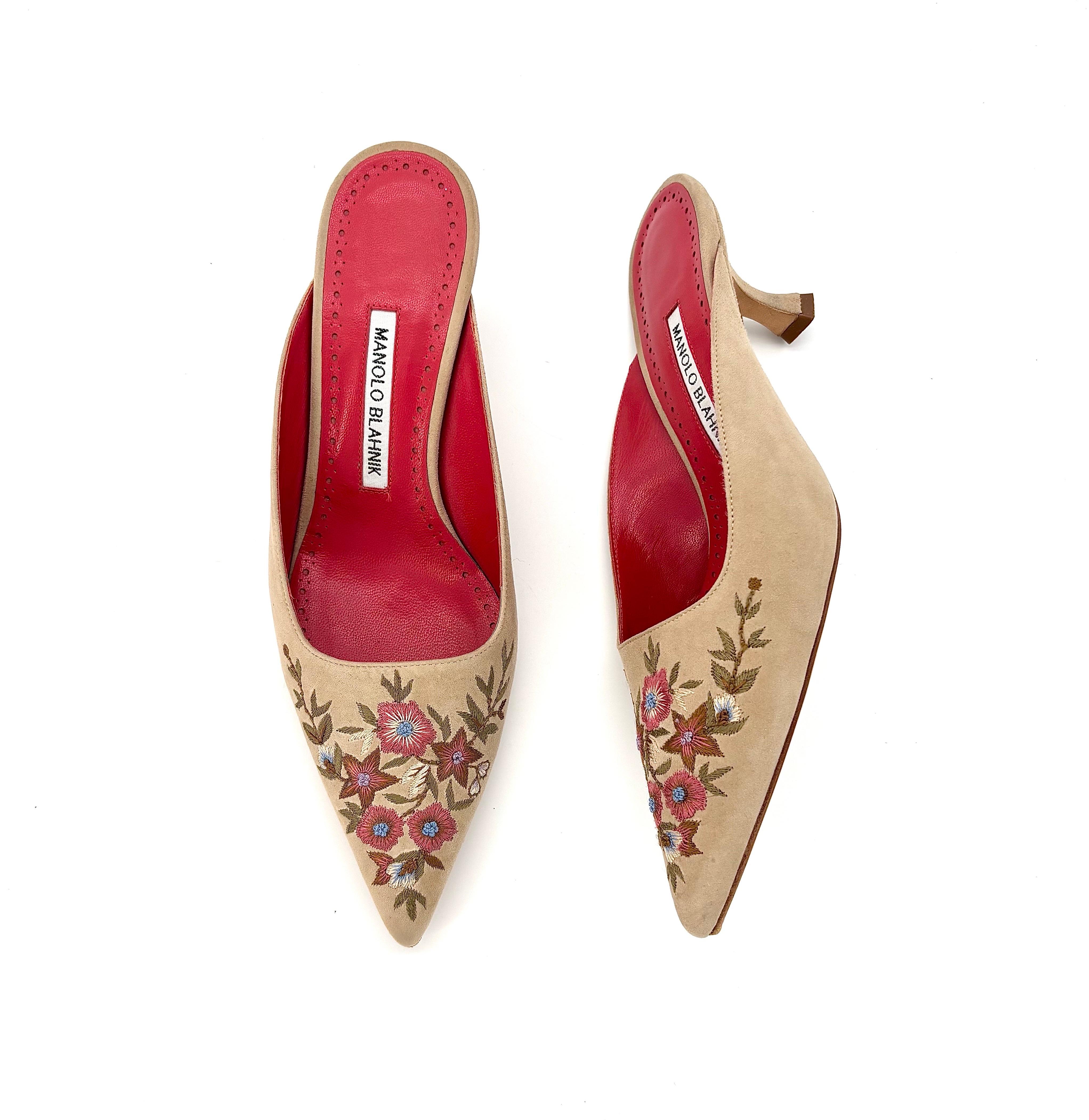 Manolo Blahnik Ornella Floral Embroidered Suede Slip On Kitten Heel Mules 38