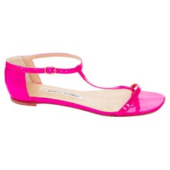 MANOLO BLAHNIK patent leather tstrap comfort toe loop flat sandals EU37