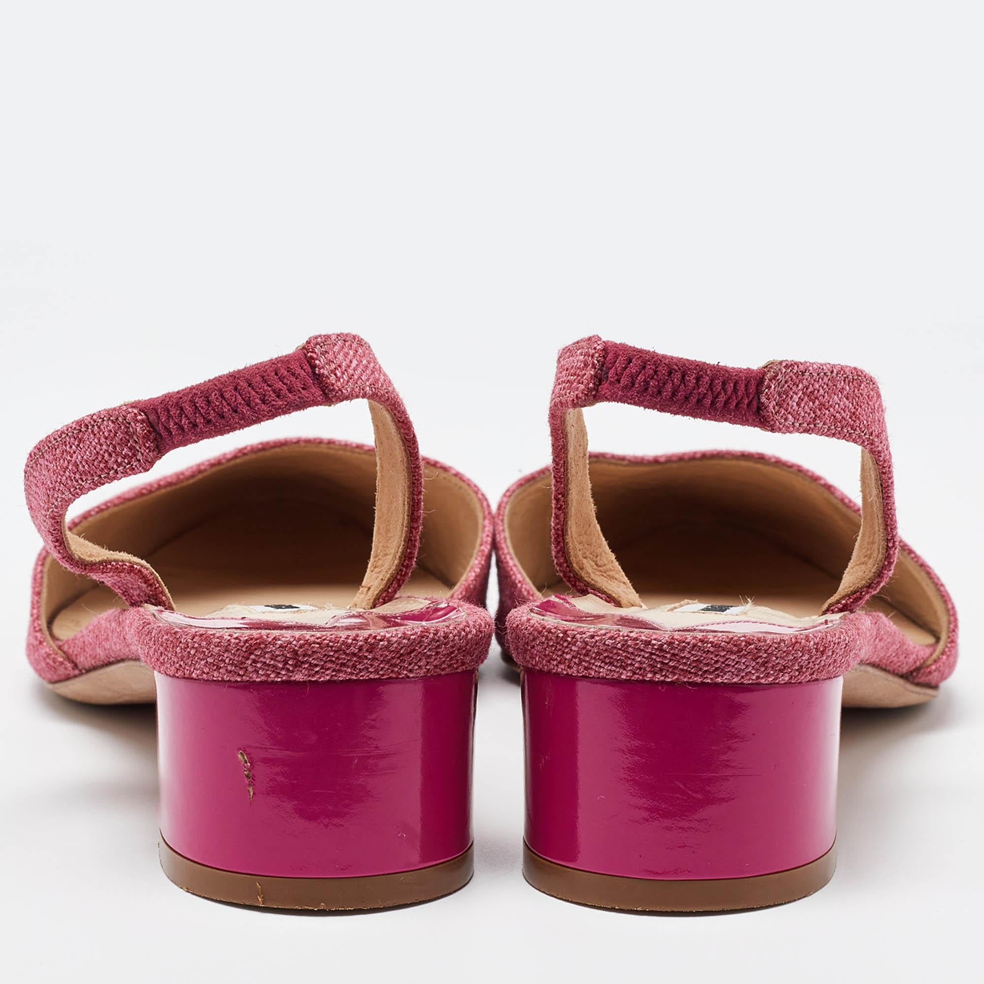 Manolo Blahnik Pink Canvas Aspro Slingback Pumps Size 39 For Sale 1