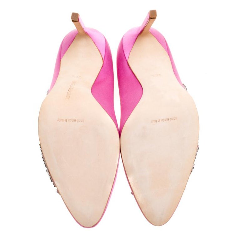Manolo Blahnik Pink Satin Embellished Swan Pumps Size 38.5 For Sale at 1stDibs | manolo blahnik