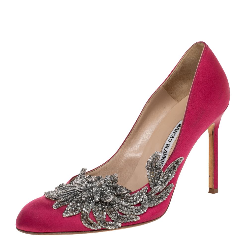 Manolo Blahnik Pink Satin Embellished Swan Pumps Size 41