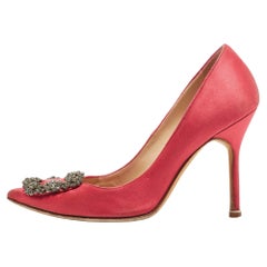 Manolo Blahnik Pink Satin Hangisi Pumps 