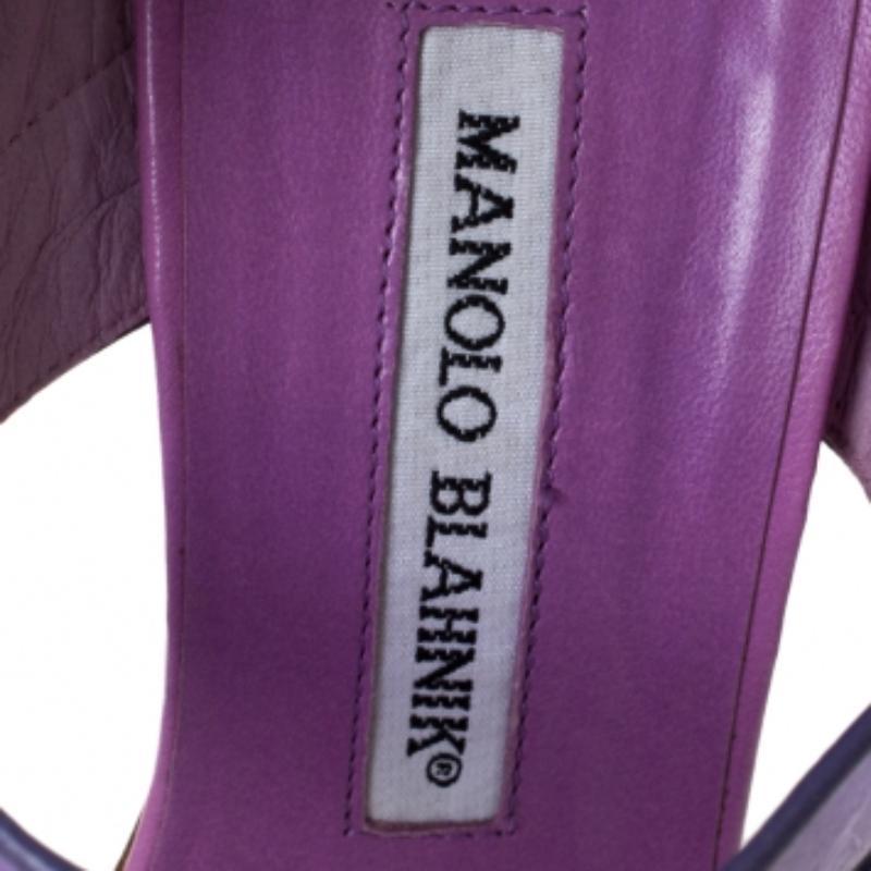 Sandalias Manolo Blahnik de charol y PVC color púrpura/beige tamaño 38,5 en Bueno estado para la venta en Dubai, Al Qouz 2