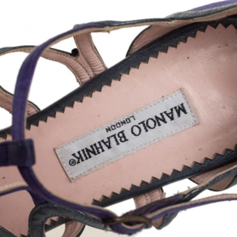 Manolo Blahnik Purple/Grey  Leather And Satin Cage Sandals Size 40 In Fair Condition For Sale In Dubai, Al Qouz 2