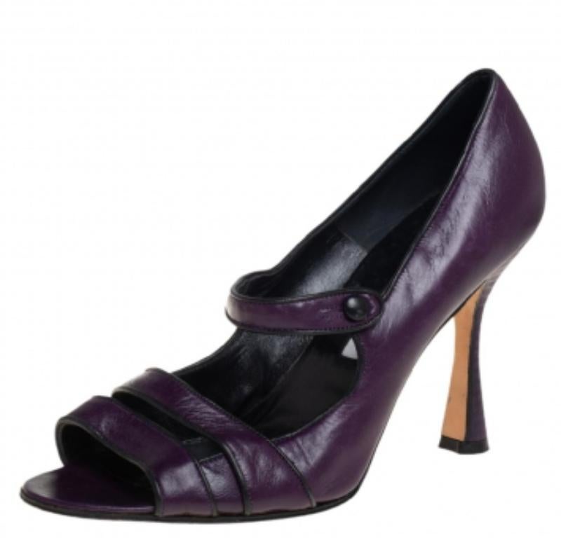 Manolo Blahnik Purple Leather Mary Jane Pumps Size 39.5 For Sale 1