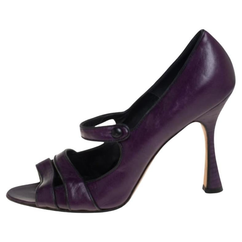 Manolo Blahnik Purple Leather Mary Jane Pumps Size 39.5 For Sale