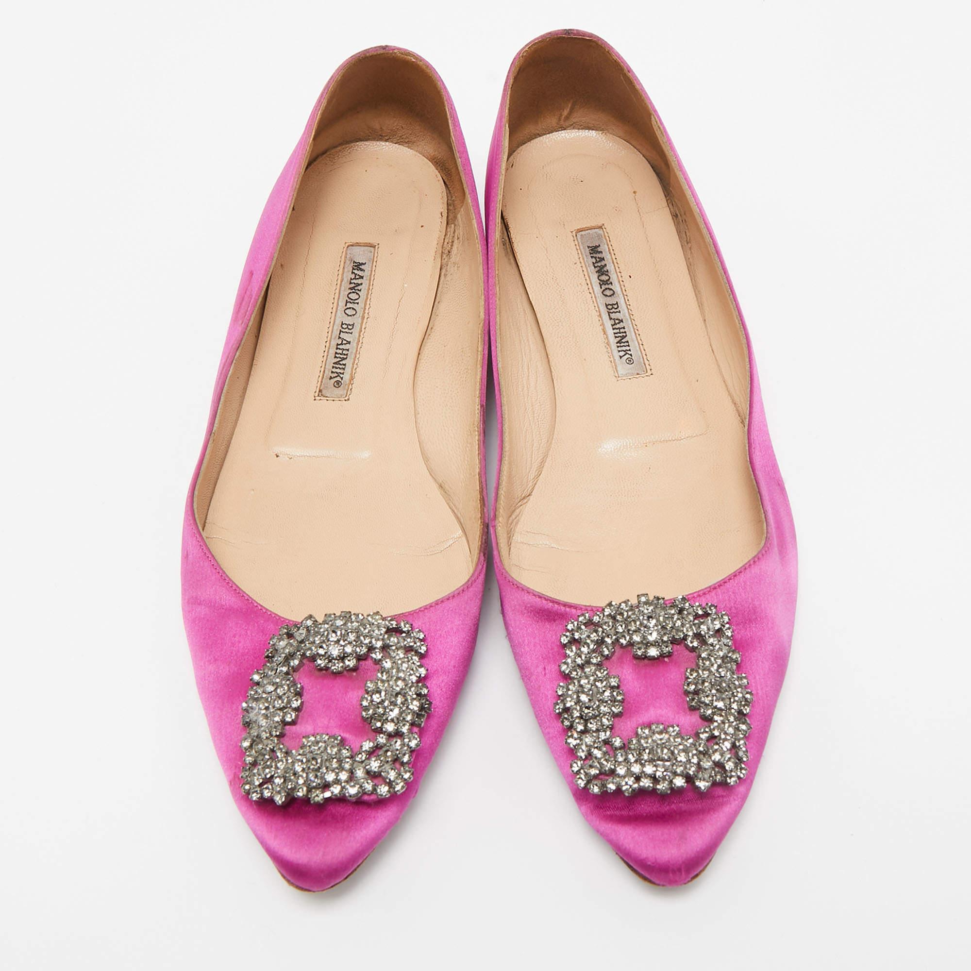 Manolo Blahnik Purple Satin Hangisi Ballet Flats Size 39.5 In Fair Condition In Dubai, Al Qouz 2