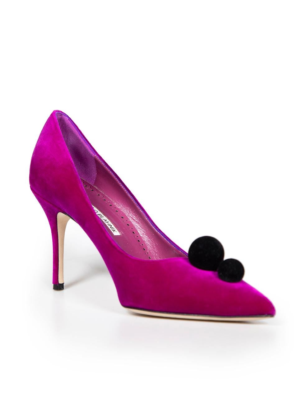 CONDITION is Very good. Hardly any visible wear to shoes is evident on this used Manolo Blahnik designer resale item. These shoes come with original dust bag.
 
 
 
 Details
 
 
 Model: Piera 90
 
 Purple
 
 Velvet
 
 Pumps
 
 Point toe
 
 High
